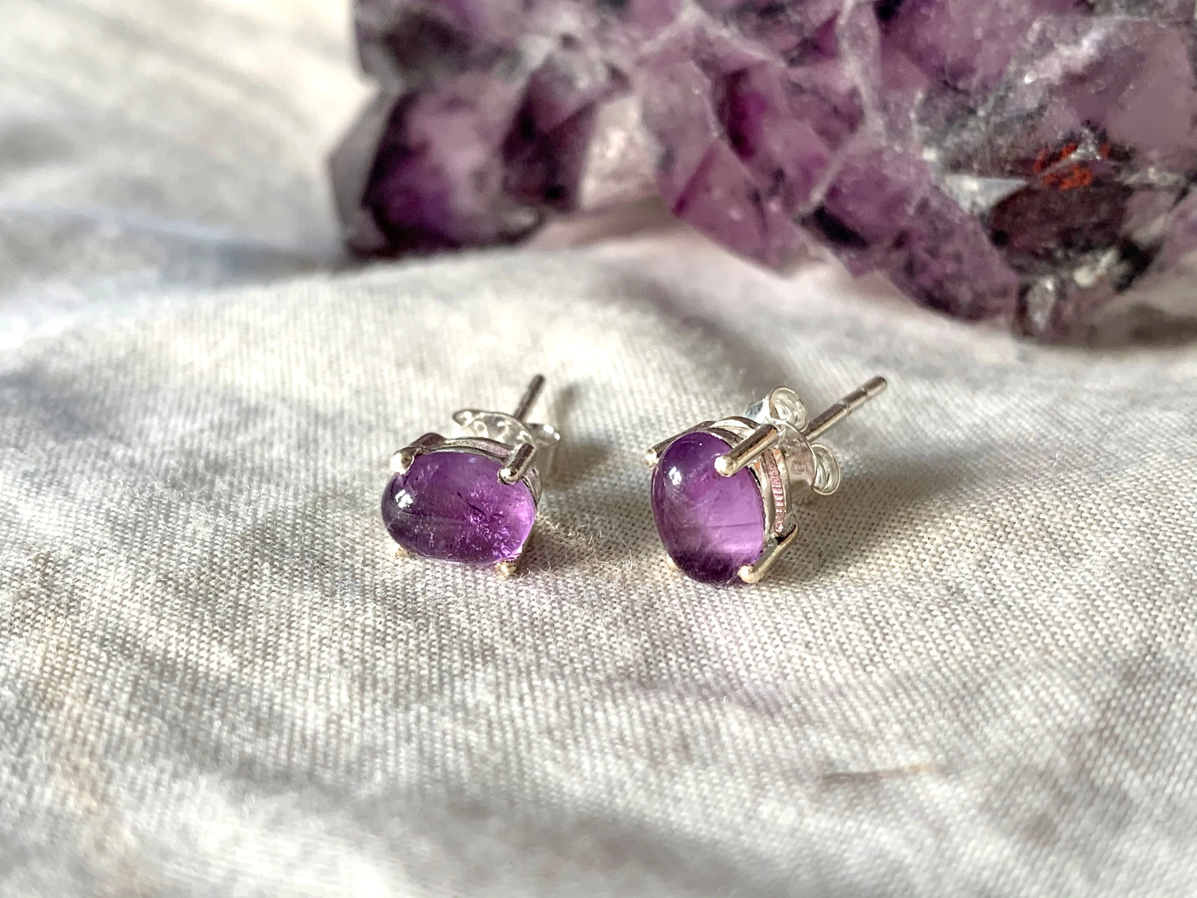Amethyst Sanaa Studs - Cabochon