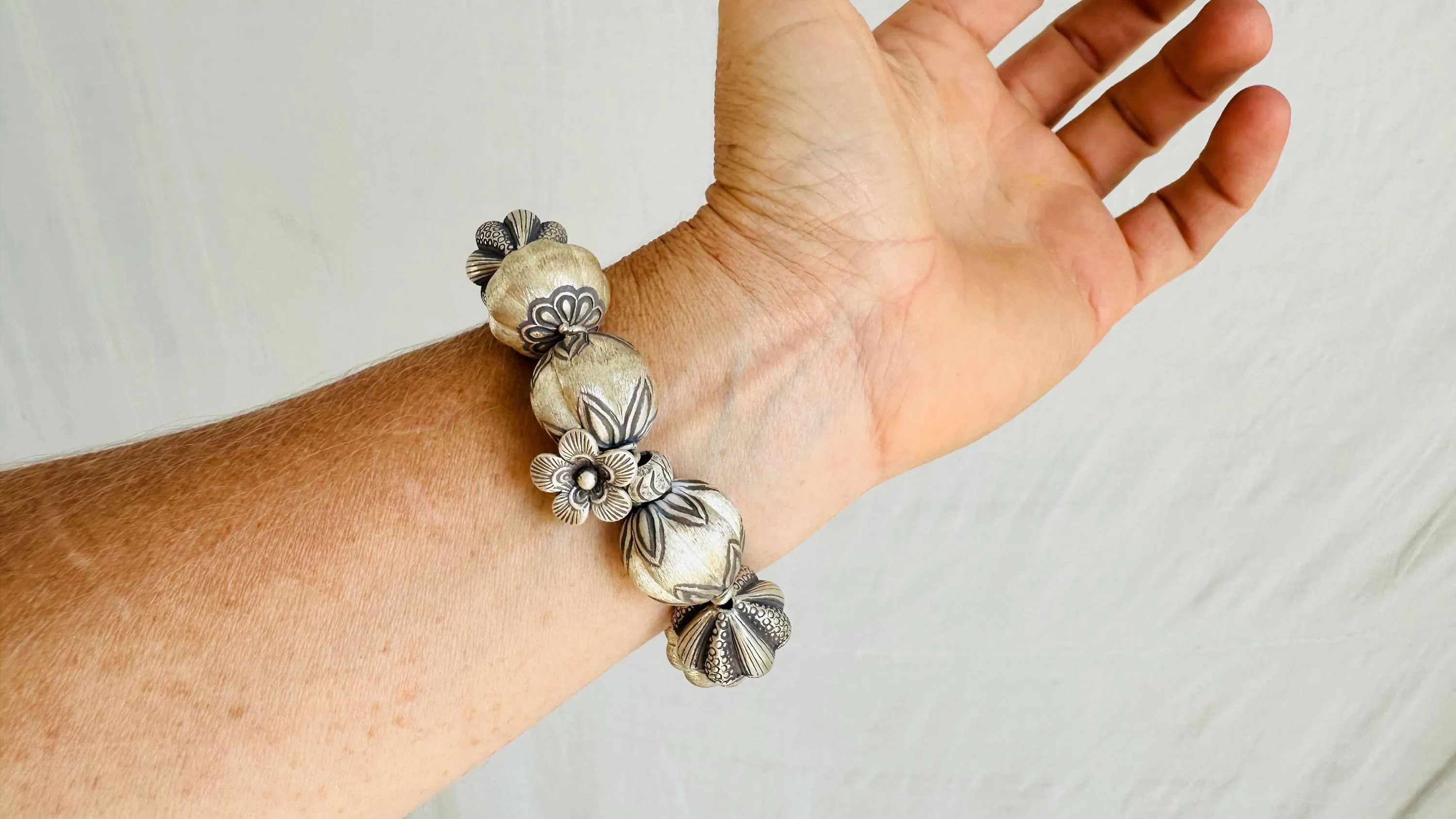 Silver Beaded Bracelet. Sterling Silver. Chunky. 2541