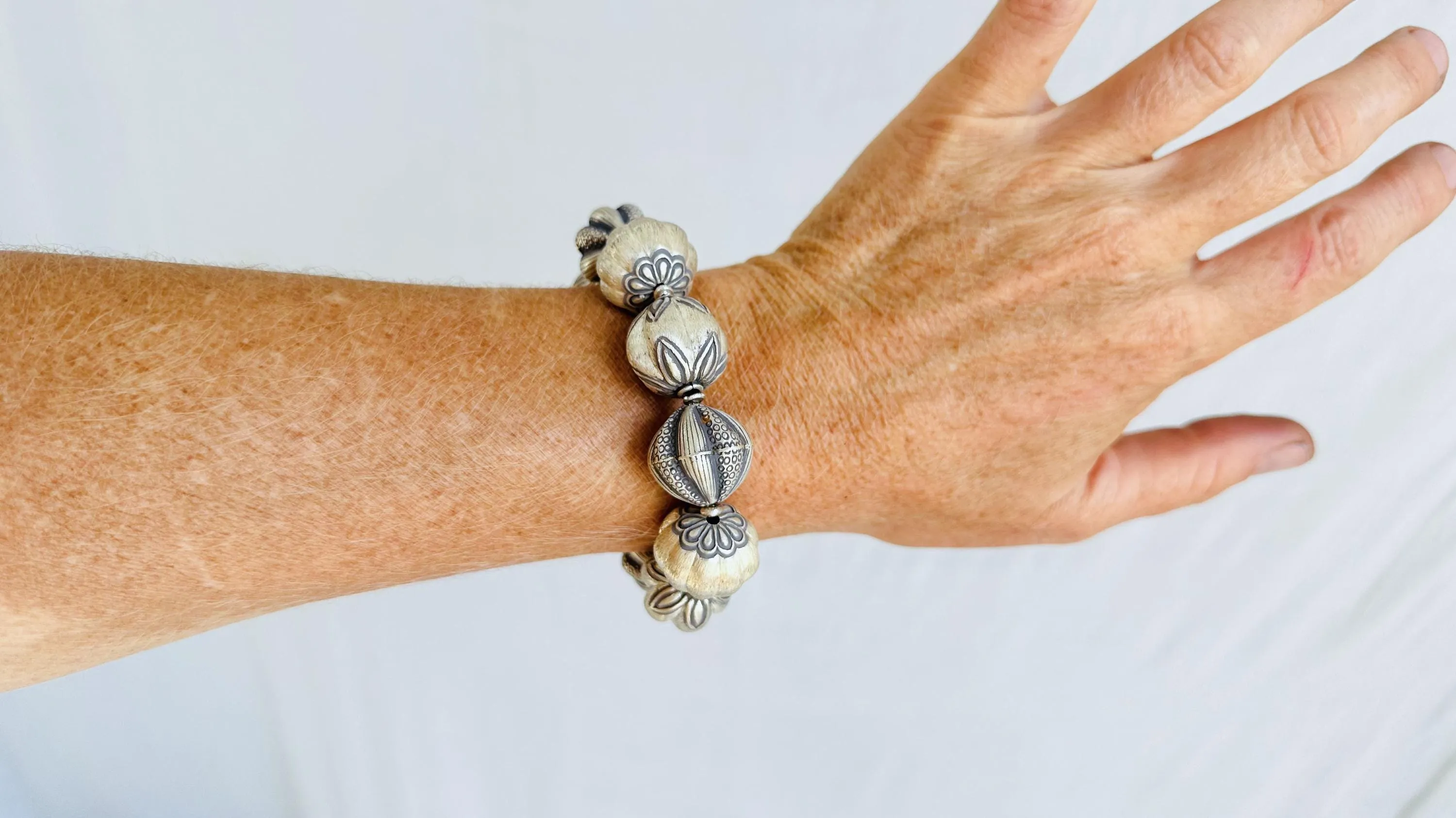 Silver Beaded Bracelet. Sterling Silver. Chunky. 2541